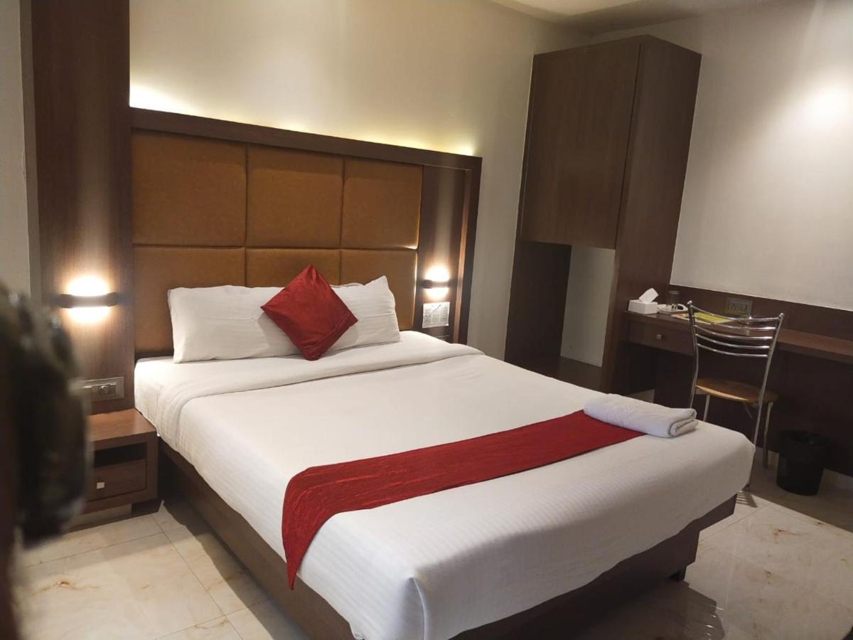 Hotel Monarch Express Near Karnala Sports Academy Panvel,Наві-Мумбаї Екстер'єр фото