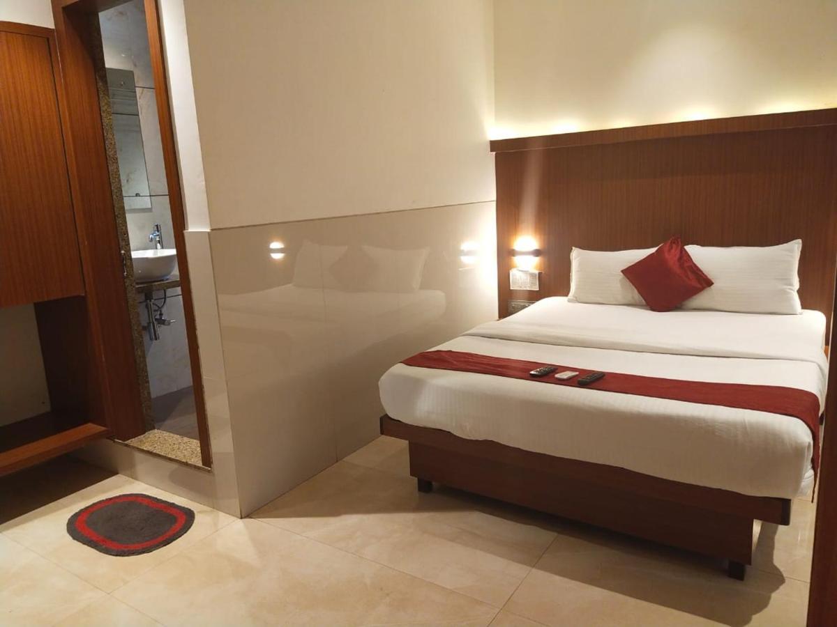 Hotel Monarch Express Near Karnala Sports Academy Panvel,Наві-Мумбаї Екстер'єр фото