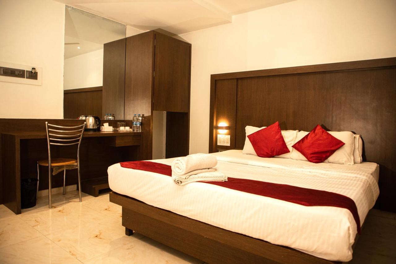 Hotel Monarch Express Near Karnala Sports Academy Panvel,Наві-Мумбаї Екстер'єр фото